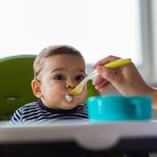 Similac® Mom Guide To Infant Feeding: Introducing Solids To Baby