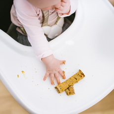 Guide Similac® : quels aliments et quelle quantité donner à votre bébé